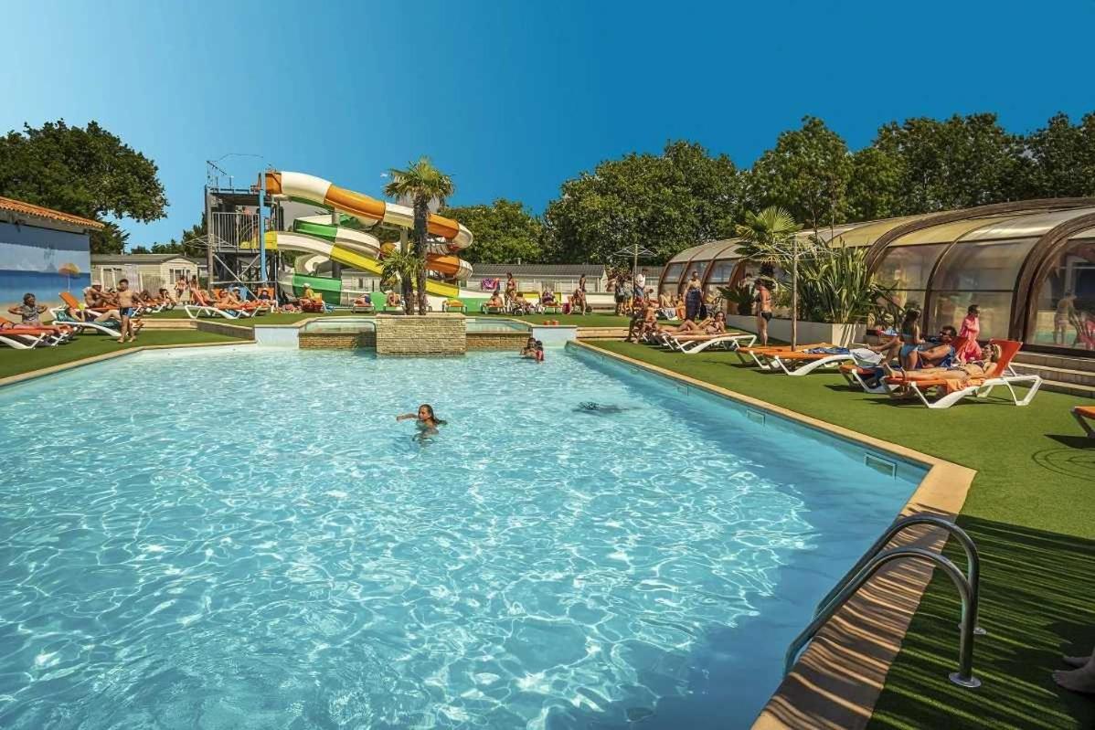 Camping 4 Etoiles - Parc Aquatique - Eei0Fi Saint-Georges-d'Oleron Exterior photo