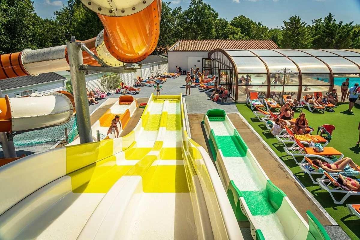 Camping 4 Etoiles - Parc Aquatique - Eei0Fi Saint-Georges-d'Oleron Exterior photo